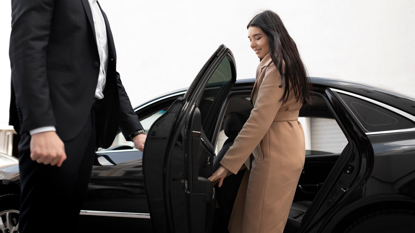 Luxury on Wheels: Top Car Rental Services in Vadodara